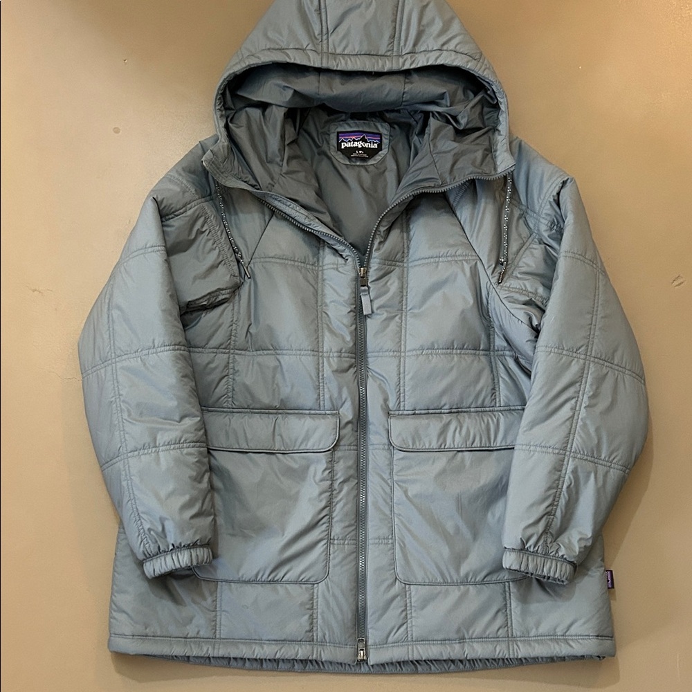 Patagonia Sage Green Women’s Puffer Jacket Coat L Hood Pockets Puffy Insulated